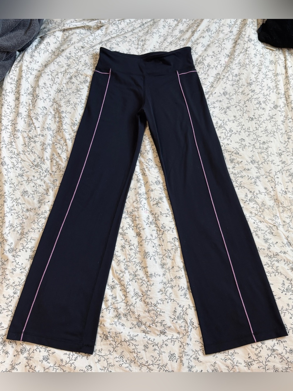 Y2K Black Wide Leg Yoga Pants with Pink Detailing